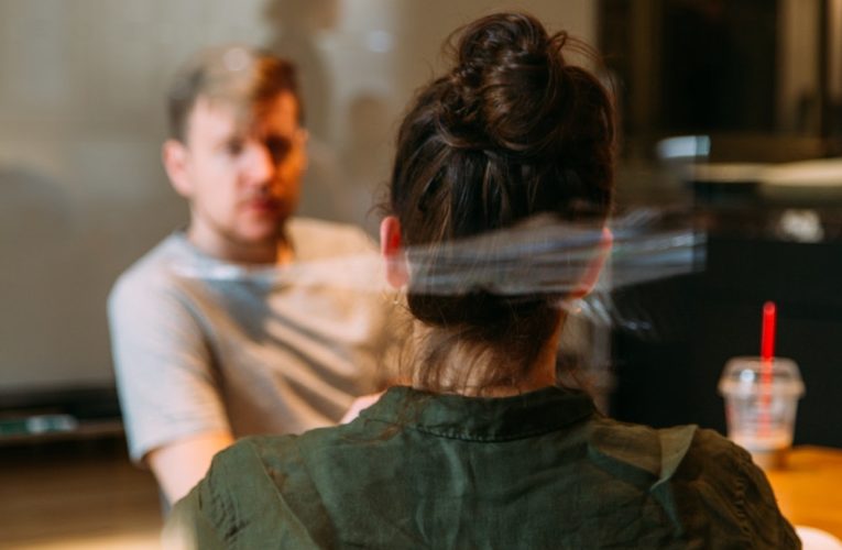 Paris: 3 WAYS TO TELL IF SOMEONE CARES FOR YOU
