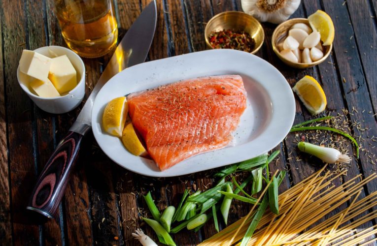 Nutrition and Mental Health in Paris: Eat Plenty of Fat